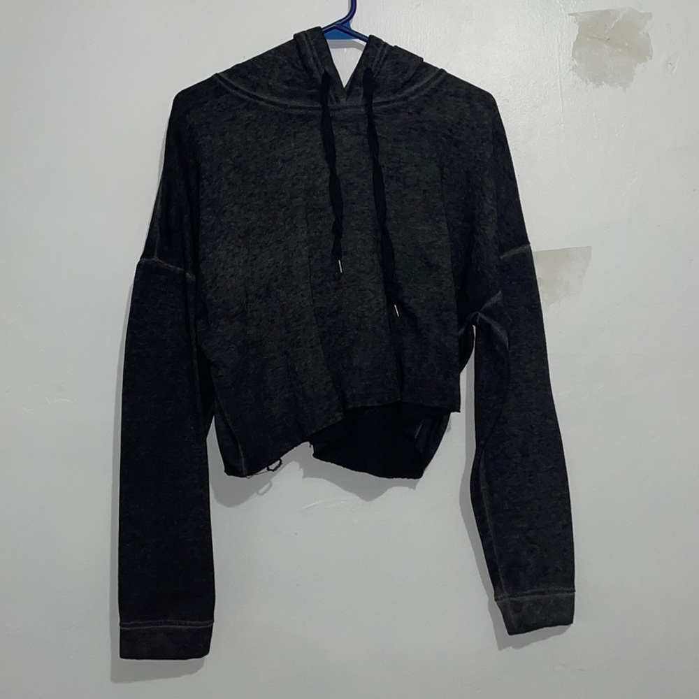 Size L Women's Rue21 Cropped Sweatshirt Sweater Dark Grey Black